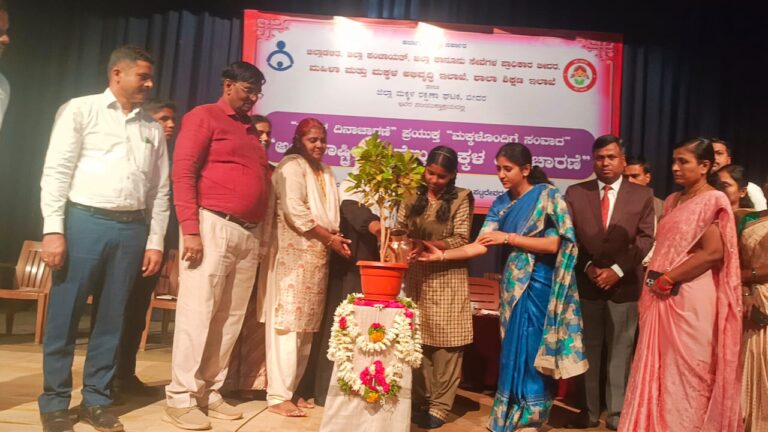 ವಿವಿಧ ಸರ್ಕಾರಿ ಇಲಾಖೆಗಳಿಗೆ ವಿದ್ಯಾರ್ಥಿಗಳ ಭೇಟಿ* ಒಂದು ದಿನಕ್ಕೆ ಅಧಿಕಾರಿಗಳಾದ ವಿದ್ಯಾರ್ಥಿಗಳು!
