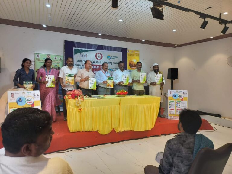 ಬೀದಿಬದಿ ವ್ಯಾಪಾರಿಗಳು ಆಹಾರ ಮತ್ತು ಗುಣಮಟ್ಟ ಪ್ರಾಧಿಕಾರದಿಂದ ನೋಂದಣಿ, ಪರವಾನಿಗೆ ಪಡೆಯುವುದು ಕಡ್ಡಾಯ-ಜಿಲ್ಲಾ ಅಂಕಿತ ಅಧಿಕಾರಿ ಡಾ.ಸಂತೋಷ