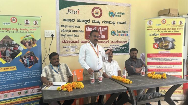 ಬೀದಿ ಬದಿ ವ್ಯಾಪಾರಿಗಳು ಪರವಾನಿಗೆ ಪಡೆಯುವುದು ಕಡ್ಡಾಯ-ಡಾ.ಸಂತೋಷ!