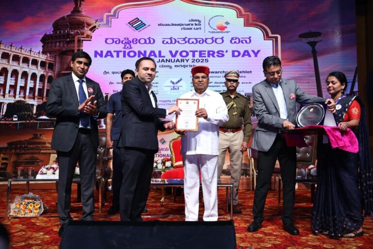 ಡಾ. ಗಿರೀಶ ದಿಲೀಪ್ ಬದೋಲೆಯವರಿಗೆ ರಾಜ್ಯಪಾಲರಿಂದ ಪ್ರಶಸ್ತಿ