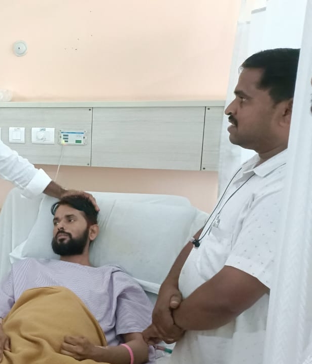 ಎಟಿಎಮ್ ಗಾಯಾಳು ಶಿವಕುಮಾರ ಚಿಕಿತ್ಸೆಗೆ 11 ಲಕ್ಷ ವೆಚ್ಚ ಭರಿಕೆ