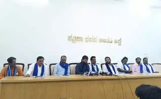 ಸಂವಿಧಾನ ಜಾರಿಯಾದ ದಿನದ ನಿಮಿತ್ತ ದಲಿತ ಸಂಘಟನೆಗಳ ಒಕ್ಕೂಟದ ವತಿಯಿಂದ ಜನ ಜಾಗೃತಿ ಸಮಾವೇಶ.