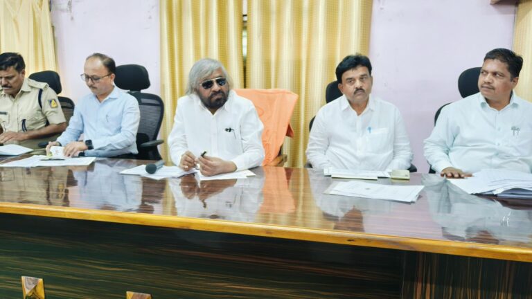 ಭಾಲ್ಕಿ ತಾಲೂಕಿನ ತಾಪಂನಲ್ಲಿ ತುರ್ತು ಸಭೆ – ಬೇಸಿಗೆ ನೀರಿನ ಸಮಸ್ಯೆ ನಿವಾರಣೆ ಸಚಿವ ಈಶ್ವರ ಖಂಡ್ರ ಸಭೆ