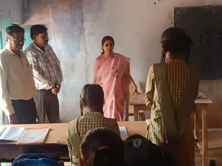 ಜಿಲ್ಲಾಧಿಕಾರಿಗಳಾದ ಶಿಲ್ಪಾ ಶರ್ಮಾ ಅವರು ಮೈಲೂರನಲ್ಲಿರುವ ಸರ್ಕಾರಿ ಪ್ರೌಢ ಶಾಲೆಗೆ ಭೇಟಿ ನೀಡಿದರು.!