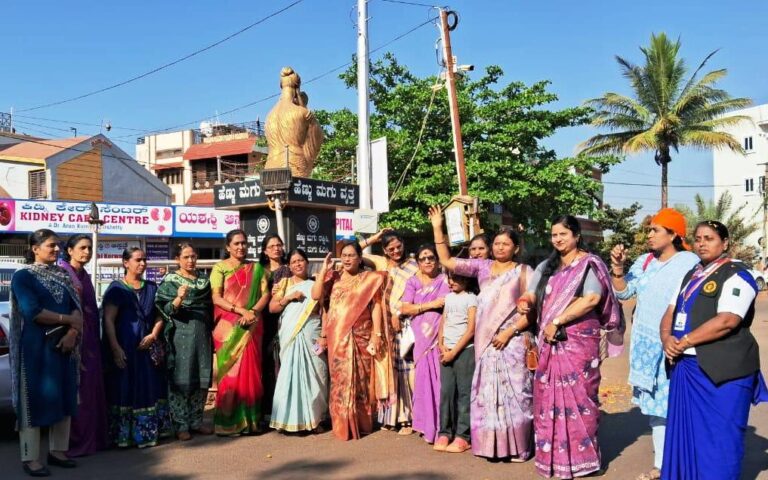 ಅಂತಾರಾಷ್ಟ್ರೀಯ ಮಹಿಳಾ ದಿನಾಚರಣೆಹೆಣ್ಣಿಗೆ ಹೆಣ್ಣೇ ಶತ್ರು ಅನ್ನುವುದು ತಪ್ಪು ಮತ್ತದು ಶುದ್ಧ ಸುಳ್ಳು – ಸೋನಾರೆ