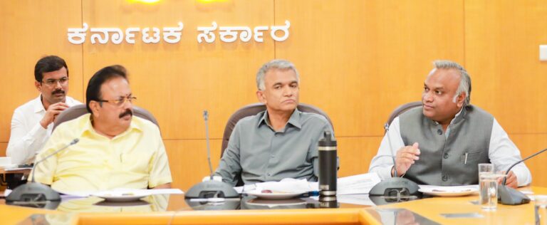 ಸ್ಥಳೀಯ ಮೂಲಭೂತ ಸಮಸ್ಯೆಗಳ. ಜಿಲ್ಲಾ ಸಿಇಒಗಳಿಗೆ ಸೂಚಿಸಲಾಗಿದೆ. ಸಚಿವ ಪ್ರಿಯಾಂಕ್ ಖರ್ಗೆ