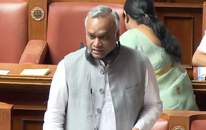 ಗ್ರಾಮೀಣ ಭಾಗದಲ್ಲಿ ಅತ್ಯುತ್ತಮ ರಸ್ತೆ ಸಂಪರ್ಕ ಒದಗಿಸುವುದು ಸರ್ಕಾರ ವಿನೂತನ ಯೋಜನೆಗಳನ್ನು ಜಾರಿಗೆ.!