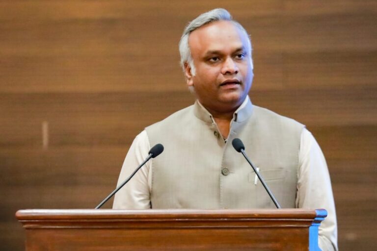 ಕರ್ನಾಟಕವು ಹಲವು ಕ್ಷೇತ್ರಗಳಲ್ಲಿ ಮುಂಚೂಣಿಯಲ್ಲಿರುವ ಮೂಲಕ ದೇಶದ ಪ್ರಗತಿಪರ ರಾಜ್ಯಗಳಲ್ಲೊಂದು ಎಂಬುದನ್ನು ನಿರೂಪಿಸಿದೆ,