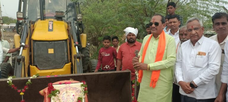 ಔರಾದ ವಿವಿಧ ಗ್ರಾಮಗಳಲ್ಲಿ ಅಭಿವೃದ್ಧಿ ಕಾಮಗಾರಿಗಳಿಗೆ:ಶಾಸಕ ಶ್ರೀ ಪ್ರಭು ಚವ್ಹಾಣ್ ಅವರು ಚಾಲನೆ ನೀಡಿದರು