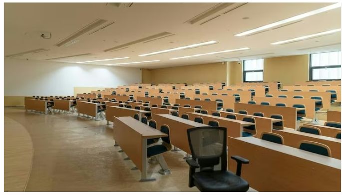 Madhya Pradesh: 154 ಎಂಜಿನಿಯರಿಂಗ್ ಕಾಲೇಜುಗಳಿಗೆ ಬೀಗ, ರಾಜಧಾನಿ ಭೊಪಾಲ್ ನಲ್ಲೇ 59 ಕಾಲೇಜು ಸ್ಥಗಿತ ?