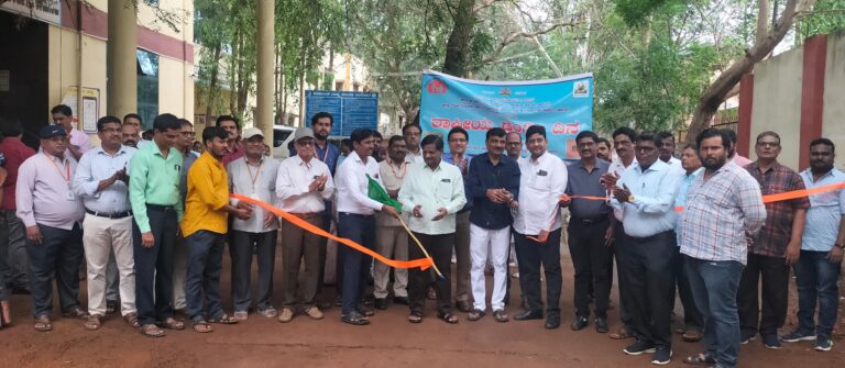 ರಾಷ್ಟ್ರೀಯ ಡೇಂಗ್ಯೂ ಜನಜಾಗೃತಿ ಜಾಥಾಕ್ಕೆ ಚಾಲನೆ ಆರೋಗ್ಯ ಸಿಬ್ಬಂದಿಗಳು ಮನೆಗೆ ಭೇಟಿ ನೀಡಿದಾಗ ಸಹಕರಿಸಲು ಮನವಿ-ಡಿಎಚ್‌ಓ ಡಾ.ಶಂಕ್ರಪ್ಪ ಬೊಮ್ಮಾ