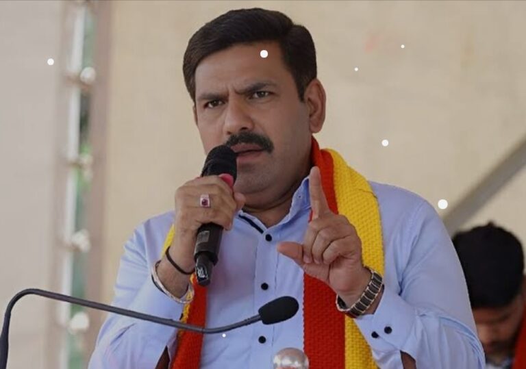 ಬೆಳಗಾವಿ ಸರ್ಕಾರಿ ಶಾಲೆ ಶಿಕ್ಷಕರ ಸಸ್ಪೆಂಡ್‌ : ಸರ್ಕಾರದ ಕನ್ನಡ ವಿರೋಧಿ ನಡೆ ಎಂದ ವಿಜಯೇಂದ್ರ!