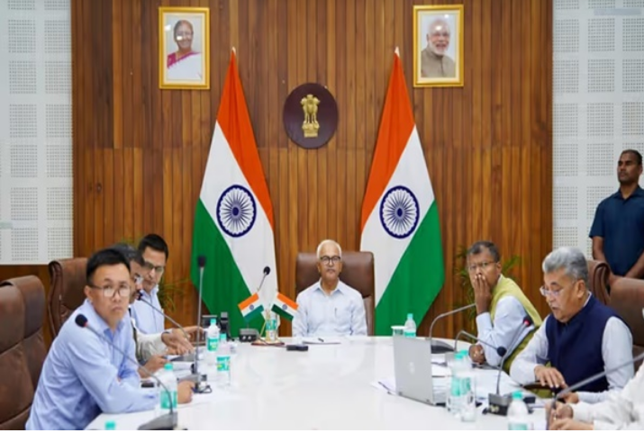 ರಾಜಭವನದಲ್ಲಿ ಸಭೆಯ ಅಧ್ಯಕ್ಷತೆ ವಹಿಸಿ, ಯೋಜನೆಗಳ ಪ್ರಗತಿಯನ್ನು ಸಮಗ್ರವಾಗಿ ಪರಿಶೀಲಿಸಿದರು.
