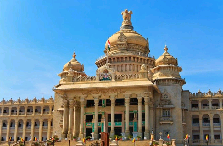 ರಾಜ್ಯ ಸರ್ಕಾರ ಮಳೆ ಪ್ರವಾಹದಿಂದ ಹಾನಿಯಾಗುವ ಮನೆಗಳ ಪುನರ್ ನಿರ್ಮಾಣ, ದುರಸ್ಥಿ  ಪರಿಹಾರ ಬಿಡುಗಡೆ ಮಾಡಿ ಆದೇಶ