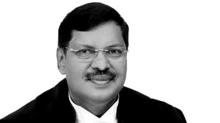 ಭಾರತ ರತ್ನ ಡಾ.ಭೀಮರಾವ ಅಂಬೇಡ್ಕರ ಅವರಿಗೆ ನ್ಯಾಯಮೂರ್ತಿ ಬಿ.ಆರ್. ಗವಾಯಿ.