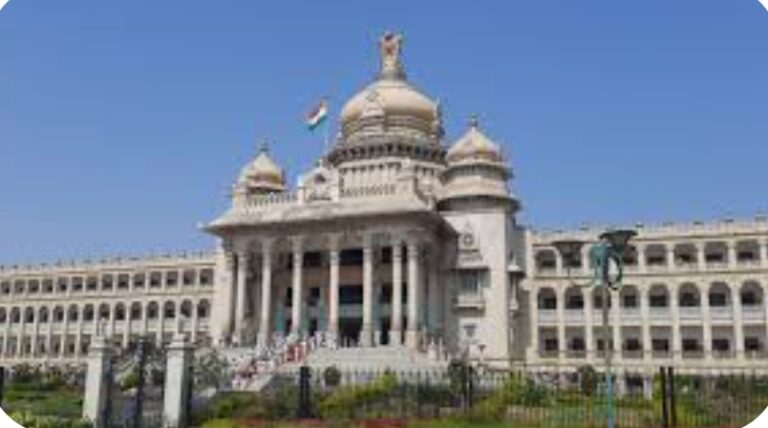 ಸರ್ಕಾರಿ ಹಾಗೂ ಅನುದಾನಿತ ಶಾಲಾ ವಿದ್ಯಾರ್ಥಿಗಳಿಗೆ ‘AI’ ಫೇಸ್ ರೆಕಗ್ನಿಷನ್ ಹಾಜರಾತಿ ಕಡ್ಡಾಯ.ರಾಜ್ಯ ಸರ್ಕಾರ ಆದೇಶ.!