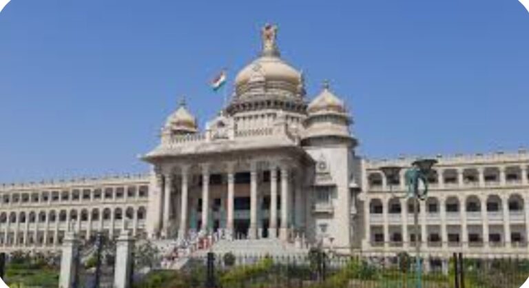 ಸರ್ಕಾರಿ ಶಾಲೆ`ಬಿಸಿಯೂಟ ಅಡುಗೆಯವರು, ಸಹಾಯಕಿಯರಿಗೆ ಗೌರವಧನ’ 1 ಸಾವಿರ ರೂ. ಹೆಚ್ಚಳ ಸರ್ಕಾರ ಆದೇಶ.!