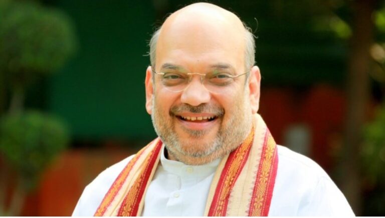 ನಕ್ಸಲ್ ವಿರೋಧಿ ಕಾರ್ಯಾಚರಣೆಗಳ ಹಿಂದಿನ ಅಧಿಕಾರಿಗಳನ್ನು ಅಮಿತ್ ಶಾ ಭೇಟಿಯಾಗಿ ಐತಿಹಾಸಿಕ ಯಶಸ್ಸನ್ನು ಶ್ಲಾಘಿಸಿದರು.