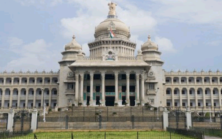 ಸಾರ್ವಜನಿಕ ದೂರುಗಳ ನಿರ್ವಹಣೆಗೆ ಮತ್ತು ವಿಲೇವಾರಿಗೆ ಸಂಬಂಧಿಸಿದಂತೆ, ಕಾಲಮಿತಿ ನಿಗಧಿಪಡಿಸಿ ಸರ್ಕಾರ ಆದೇಶ.!