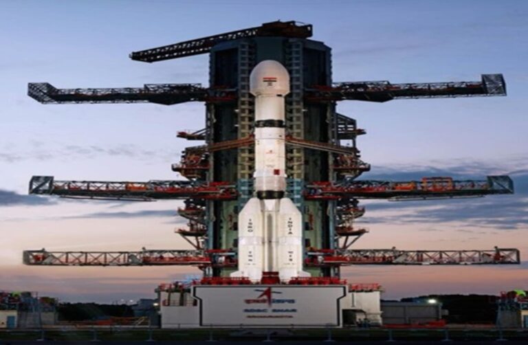 ಭಾರತ-ಅಮೆರಿಕ ಮೊದಲ ಬಾಹ್ಯಾಕಾಶ ಸಹಯೋಗದ NISAR ನಿಖರವಾದ ಕಕ್ಷೆಯಲ್ಲಿ ನೆಲೆಗೊಂಡಿದೆ.