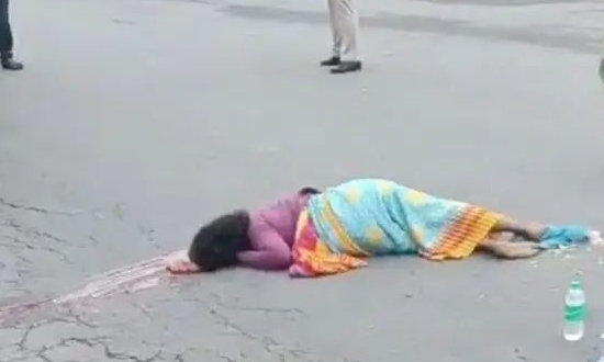 ಮಹಿಳೆಯ ತಲೆ ಮೇಲೆ KSRTC ಬಸ್