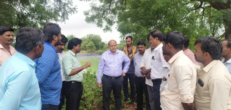 ವಿವಿಧೆಡೆ ಕೊಪ್ಪಳ ಜಿಲ್ಲಾಧಿಕಾರಿ ಸುರೇಶ ಬಿ. ಇಟ್ನಾಳ ಭೇಟಿ: ರೈತರೊಂದಿಗೆ ಚರ್ಚೆ