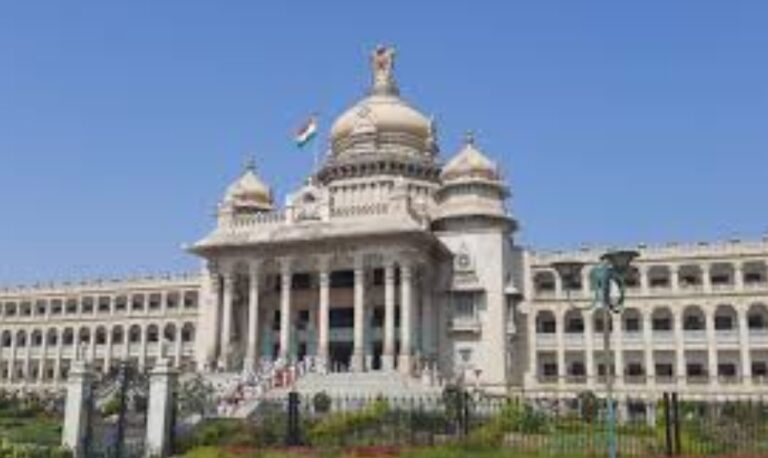 ಕರ್ನಾಟಕ ಹಾಜರಾತಿ ನಿರ್ವಹಣ ವ್ಯವಸ್ಥೆ  ವಿನೂತನ ತಂತ್ರಾಂಶವನ್ನು ಮೊಬೈಲ್ ಆಧಾರಿತ ಅಪ್ಲಿಕೇಶನ್.!