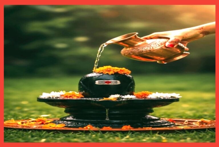 ಭಾರತದಾದ್ಯಂತ ಭಕ್ತರು ಉಪವಾಸ, ಜಪ ಮತ್ತು ಶಿವನಿಗೆ ಅರ್ಪಣೆಗಳೊಂದಿಗೆ ಶ್ರಾವಣ ಶಿವರಾತ್ರಿಯನ್ನು ಆಚರಿಸುತ್ತಾರೆ