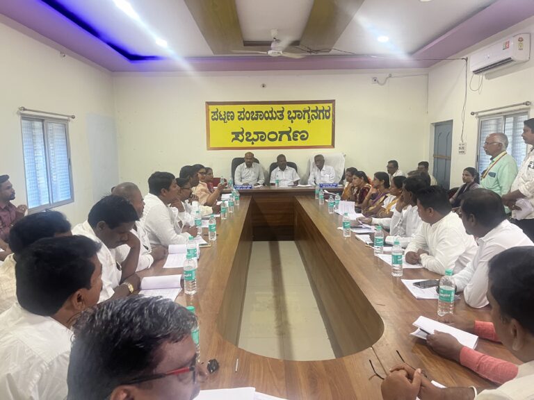 ಪ್ರವಾಸಿ ಮಿತ್ರ ಸಿಬ್ಬಂದಿಗಳಿಗೆ ಸಮವಸ್ತç ವಿತರಣೆ