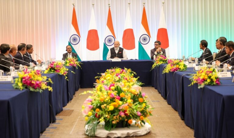 16 ಪ್ರಾಂತ್ಯಗಳ ರಾಜ್ಯಪಾಲರನ್ನು ಭೇಟಿಯಾದ ಪ್ರಧಾನಿ ಮೋದಿ; ಭಾರತದ ಬೆಳವಣಿಗೆಯ ಗಾಥೆಯಲ್ಲಿ ಭಾಗವಹಿಸಲು ಅವರನ್ನು ಒತ್ತಾಯಿಸಿದ್ದಾರೆ.