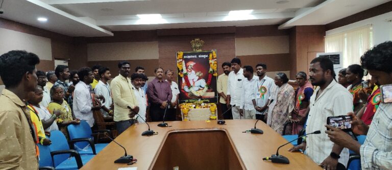 ಶ್ರೀ ನುಲಿಯ ಚಂದಯ್ಯ ಜಯಂತಿ: ಜಿಲ್ಲಾಡಳಿತದಿಂದ ಪುಷ್ಪ ನಮನ ಸಲ್ಲಿಕೆ