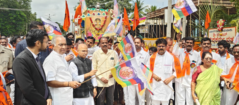 ವಿಶ್ವಕರ್ಮ ಭಾವಚಿತ್ರ ಮೆರವಣಿಗೆಗೆ ಸಚಿವರಿಂದ ಚಾಲನೆ
