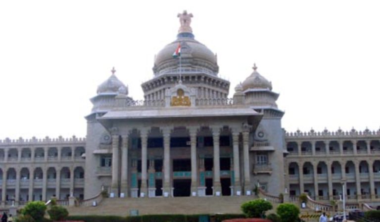 ರಾಜ್ಯದಲ್ಲಿ ಪರಿಶಿಷ್ಟ ಜಾತಿ ಸಮೀಕ್ಷೆಯಲ್ಲಿ ಕರ್ತವ್ಯ ನಿರ್ವಹಿಸಿದ ಗಣತಿದಾರರಿಗೆ ಬಾಕಿ ಇರುವ ಖಾತೆಗಳಿಗೆ ಬಿಡುಗಡೆ ಮಾಡಲು ಸರ್ಕಾರ ಆದೇಶಿಸಲಾಗಿದೆ.