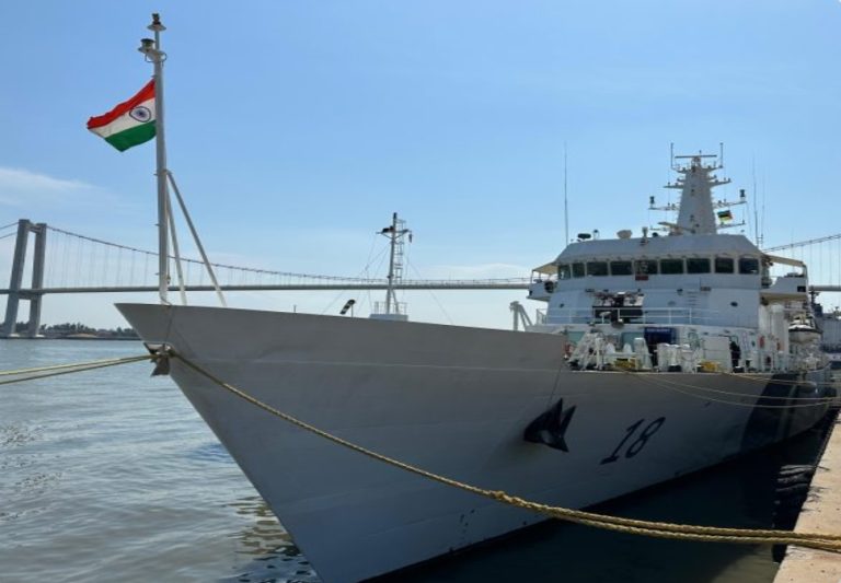 ಭಾರತೀಯ ಕರಾವಳಿ ರಕ್ಷಣಾ ಹಡಗು ಸ್ಯಾಚೆಟ್ ಮೊಜಾಂಬಿಕ್ ಬಂದರಿಗೆ ಭೇಟಿ ನೀಡಿದೆ.