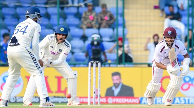 ದೆಹಲಿಯ ಎರಡನೇ ಟೆಸ್ಟ್: ಭಾರತ ವಿರುದ್ಧದ 3ನೇ ದಿನದಂದು ವೆಸ್ಟ್ ಇಂಡೀಸ್ ತಂಡವು ತನ್ನ ಮೊದಲ ಇನ್ನಿಂಗ್ಸ್ ಅನ್ನು ಪುನರಾರಂಭಿಸಿದೆ.