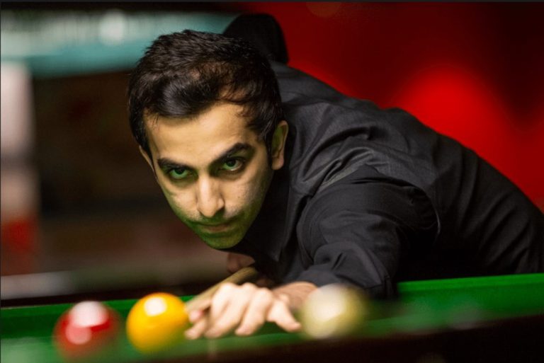 ದೋಹಾದಲ್ಲಿ ನಡೆದ ಐಬಿಎಸ್‌ಎಫ್ ವಿಶ್ವ ಸ್ನೂಕರ್ ಚಾಂಪಿಯನ್‌ಶಿಪ್‌ನಲ್ಲಿ ಪಂಕಜ್ ಅಡ್ವಾಣಿ ಗೆಲುವಿನ ನಗೆ ಬೀರಿದರು.