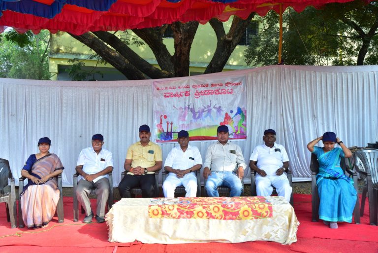 ಆದರ್ಶ ನಗರದಲ್ಲಿರುವ ಕೆ.ಸಿ.ಇ.ಡಿ.ಟ ಹಿರಿಯ ಪ್ರಾಥಮಿಕ ಮತ್ತು ಪ್ರೌಢಶಾಲೆಯ ವಾರ್ಷಿಕ ಕ್ರೀಡಾಕೂಟ.