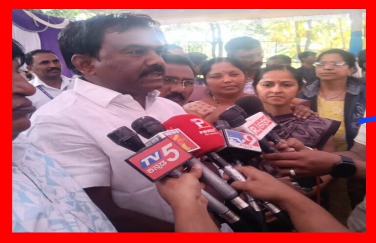 ಧರಣಿ’ಗೆ ಅಂತ್ಯ . ಅತಿಥಿ ಉಪನ್ಯಾಸಕರು ಅನ್ಯಾಯ ಮಾಡಬೇಡಿ ಎಂದ