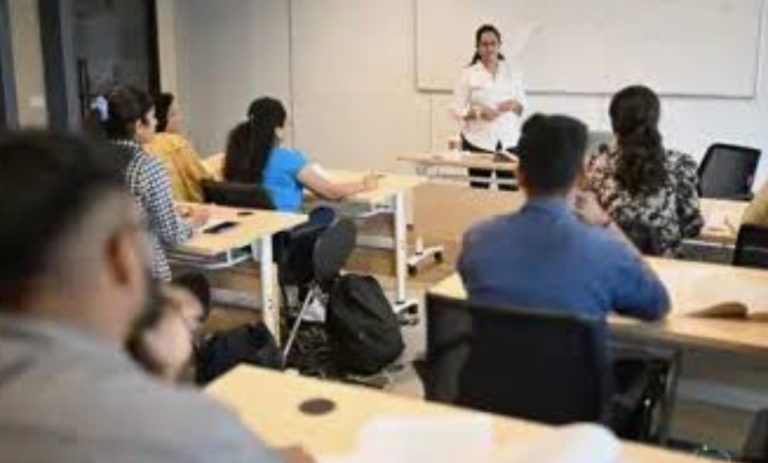 2025-26ನೇ ಶೈಕ್ಷಣಿಕ ಸಾಲಿನ ಅತಿಥಿ ಉಪನ್ಯಾಸಕರ ಹುದ್ದೆಗೆ ಅರ್ಜಿ ಆಹ್ವಾನ.