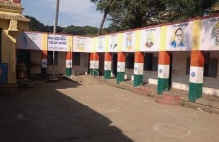 ರಾಜ್ಯದಲ್ಲಿ 40 ಸಾವಿರಕ್ಕೂ ಅಧಿಕ ಸರಕಾರಿ ಶಾಲೆಗಳನ್ನು ಮುಚ್ಚಲು ರಾಜ್ಯ ಸರ್ಕಾರ ಮುಂದಾಗಿದೆ.