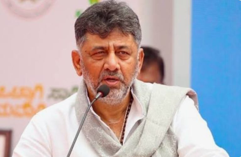 ಪತ್ರಕರ್ತರ ತರಬೇತಿ ಕಾಲೇಜು ತೆರೆಯಲು 1 ಎಕರೆ ಭೂಮಿ – ಡಿ.ಕೆ.ಶಿ ಸ್ವಯಂ ಪ್ರೇರಿತ ಘೋಷಣೆ