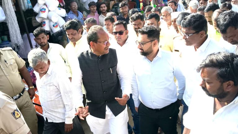 ಮುಂದುವರೆದ ಶಾಸಕ ಪ್ರಭು ಚವ್ಹಾಣ ಗ್ರಾಮ ಸಂಚಾರ