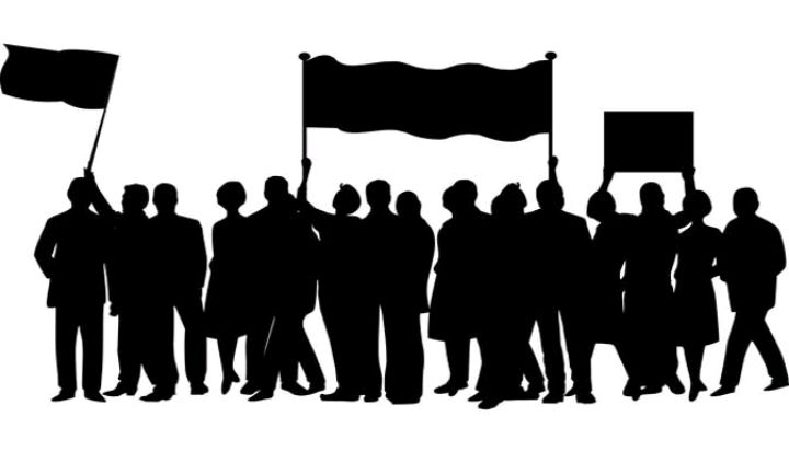 ಅತಿಥಿ ಉಪನ್ಯಾಸಕರಿಗೆ ಪರ್ಯಾಯ ವ್ಯವಸ್ಥೆ ಕಲ್ಪಿಸಿಕೊಡುವವರೆಗೆ ಅನಿರ್ಧಿಷ್ಟಾವಧಿ ಧರಣಿ.