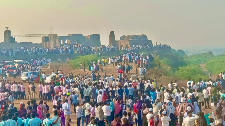 ಬೀದರ್ ಕೋಟೆ ಮೇಲೆ ಸೂರ್ಯಕಿರಣ ಏರ್ ಶೋ ಕಲರವ