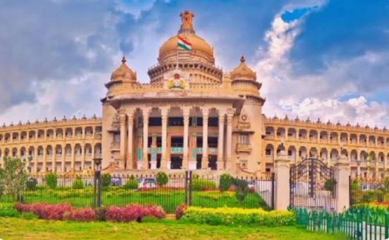 ಮಹಿಳಾ ಅತಿಥಿ ಉಪನ್ಯಾಸಕಿಯರಿಗೆ 90 ದಿನಗಳ ವೇತನ ಸಹಿತ ಮಾತೃತ್ವ ರಜೆಯ ಸೌಲಭ್ಯ ಮಂಜೂರು.