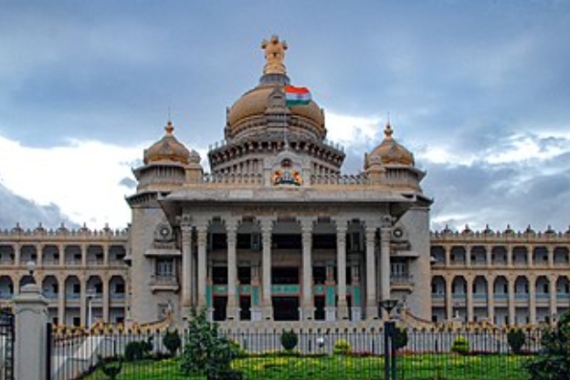 ಹೊರಗುತ್ತಿಗೆ ಆಧಾರದ ಮೇಲೆ ಕಾರ್ಯನಿರ್ವಹಿಸುತ್ತಿರುವ ಸಿಬ್ಬಂದಿಗಳಿಗೆ Good News.