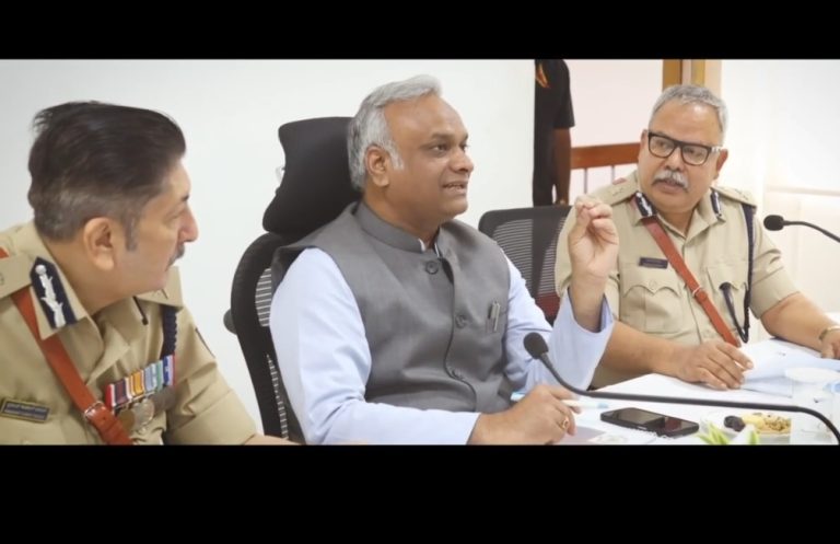 ರಾಜ್ಯದ ಪ್ರತಿಯೊಬ್ಬ ನಾಗರಿಕರ ಜೀವ ಮತ್ತು ಆಸ್ತಿಯ ರಕ್ಷಣೆ ಗ್ಯಾರಂಟಿ ಸರ್ಕಾರದ ಆದ್ಯತೆಯಾಗಿದೆ. ಗೃಹ ಸಚಿವರು ಪ್ರಿಯಾಂಕ್ ಖರ್ಗೆ