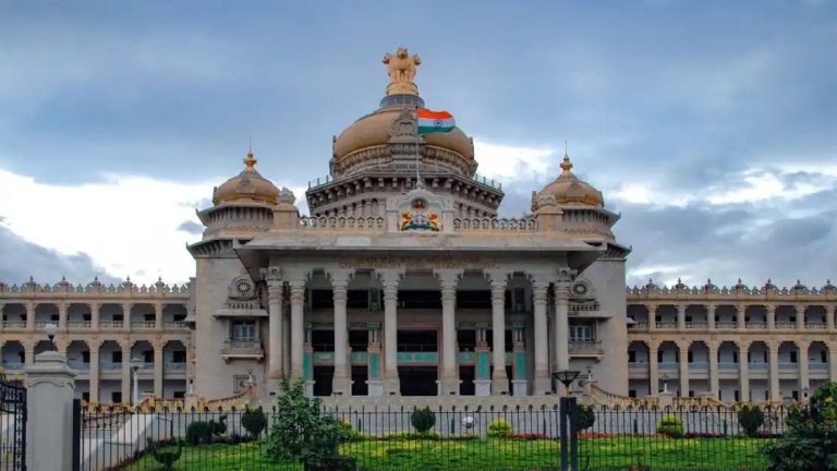 ಸರ್ಕಾರಿ ಪ್ರಾಥಮಿಕ ಮತ್ತು ಪ್ರೌಢ ಶಾಲೆಗಳಲ್ಲಿ 15 ಸಾವಿರ ಶಿಕ್ಷಕರ ಹುದ್ದೆಗಳು ನೇಮಕಾತಿಗೆ ಆದೇಶ!