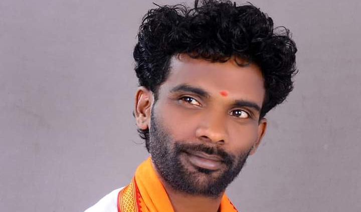 ಗ್ರಾಮದ ಮುಖಂಡರಾದ ಶ್ರೀ ಸೂರ್ಯಕಾಂತ್&nbsp; ಪಾಟೀಲ್ ಶ್ರಿ ಸಂಜುಗೌಡ