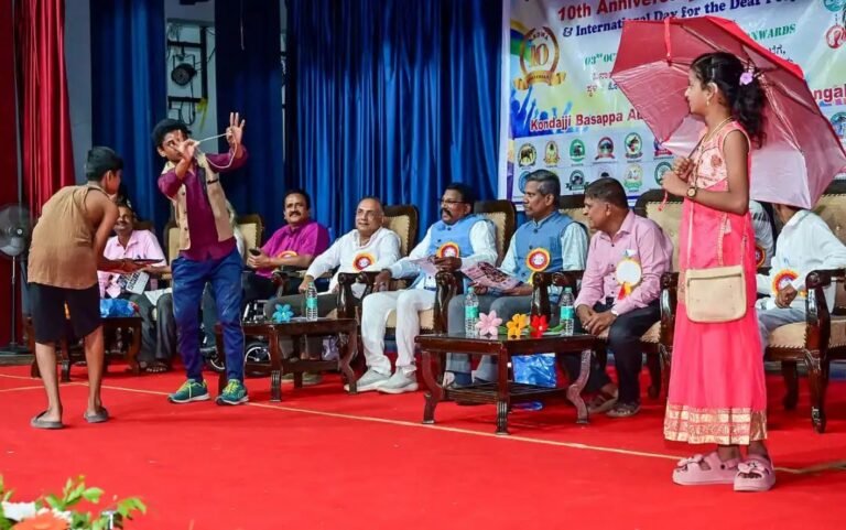 ವಿಶೇಷ್ಚೇತನ|ಪಿಂಚಣಿ ₹5 ಸಾವಿರಕ್ಕೆ ಹೆಚ್ಚಿಸಿ:ಕಿವುಡರ ಕ್ಷೇಮಾಭಿವೃದ್ಧಿ ಸಂಘ!